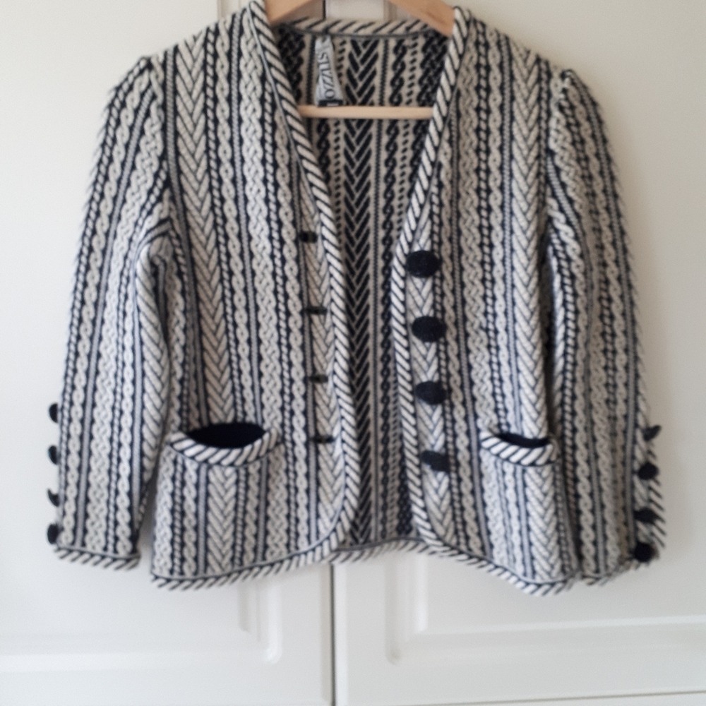 Knitted jacket